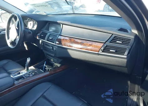 2013 BMW X5 xDrive35I/xDrive35I Premium/xDrive35I Sport Activity z USA, uszkodzony, nr VIN 5UXZV4C56D0B16818